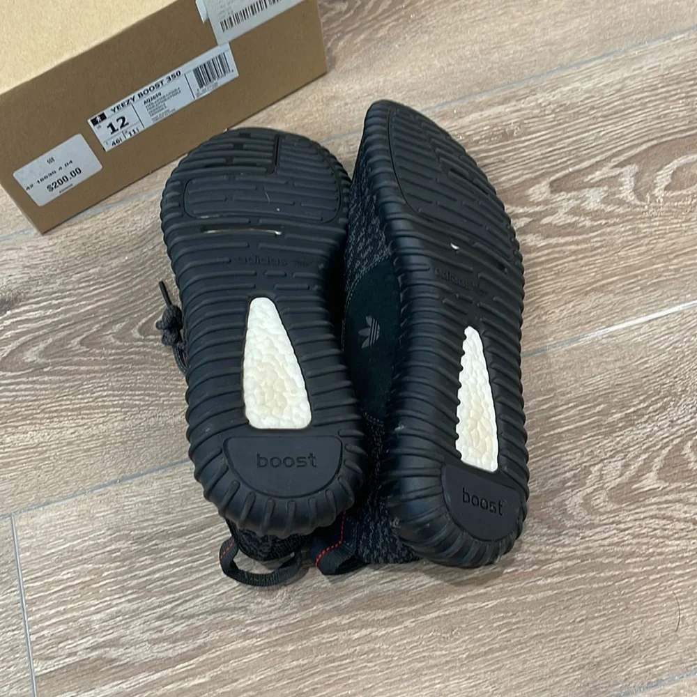 2015 Yeezy Boost 350 Pirate black V1 size 12 - Picture 2 of 5